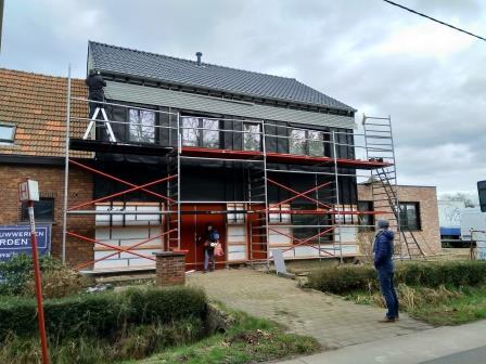 Bekleding van de voorgevel