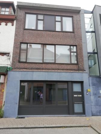De nieuwe voorgevel De nieuwe voorgevel